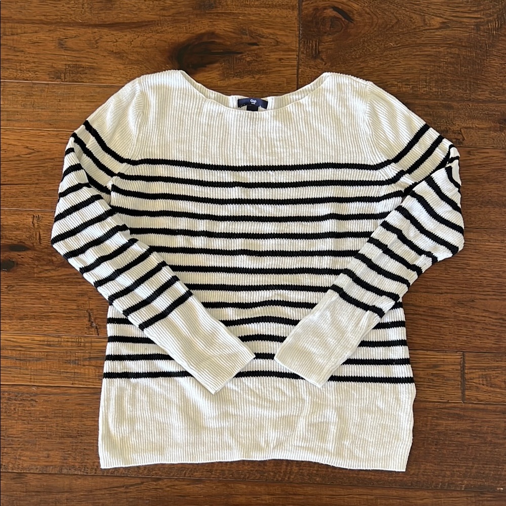 GAP White Knit Sweater